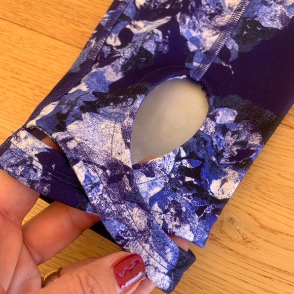 Lole Cropped Leggings - Picture 5 of 8